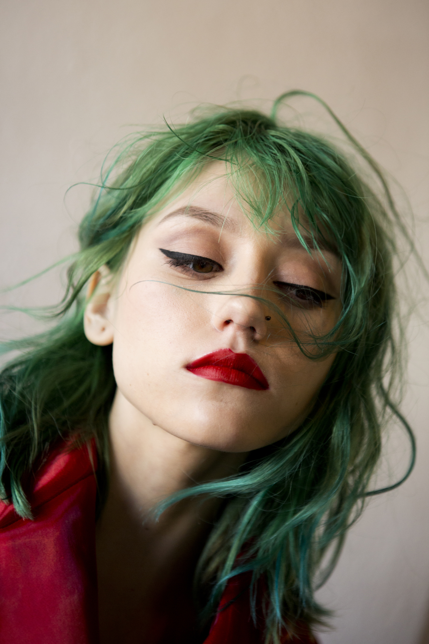 KAILEE MORGUE HARNESSES THE POWER OF THE INTERNET TO SHARE HER DARK POP | THE LAST ...1400 x 2100